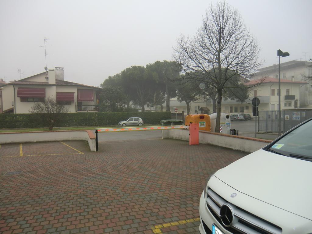 Residence Elisa Piano Terra Con Giardino E Posto Spiaggia Incluso カオルレ 部屋 写真