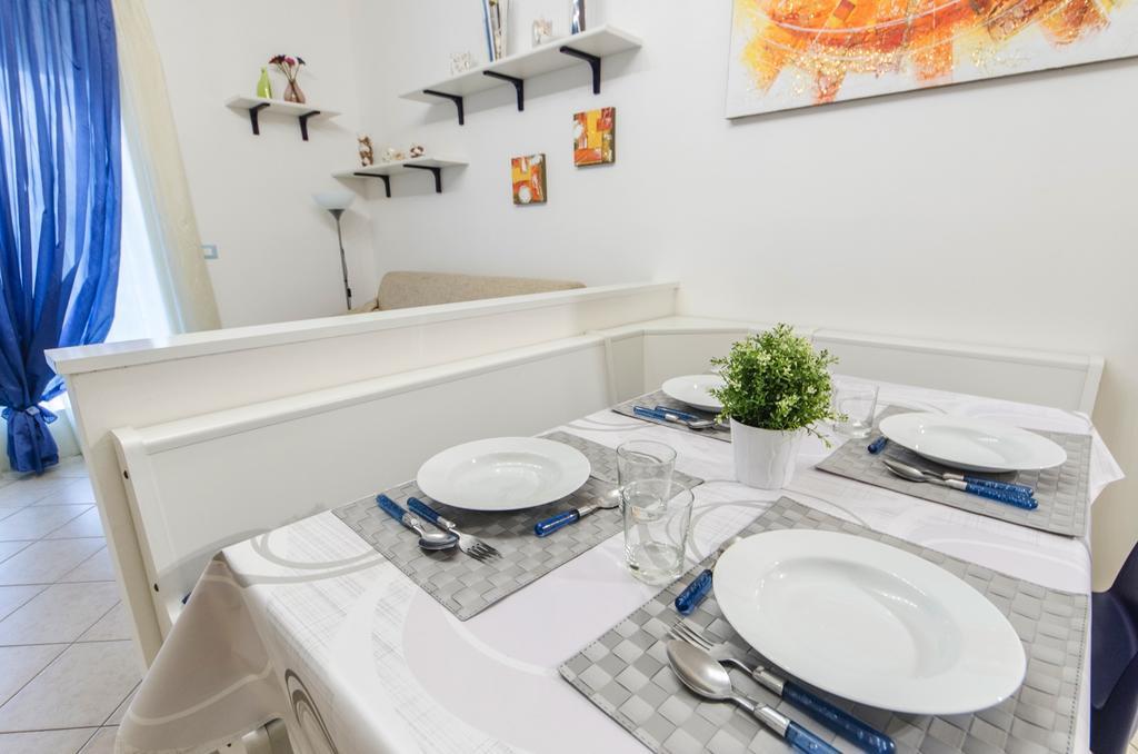 Residence Elisa Piano Terra Con Giardino E Posto Spiaggia Incluso カオルレ 部屋 写真